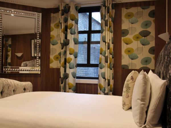 Cheshire Hotel Central London : photo 4 de la chambre chambre double avec salle de bains privative