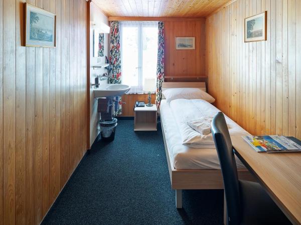 Basic Rooms Jungfrau Lodge : photo 4 de la chambre chambre simple basique plus avec douche et toilettes communes