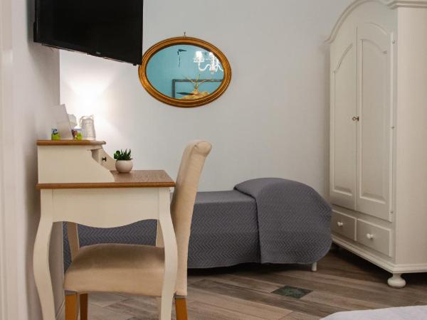 Real Giardinetto a Toledo : photo 6 de la chambre chambre triple avec salle de bains privative