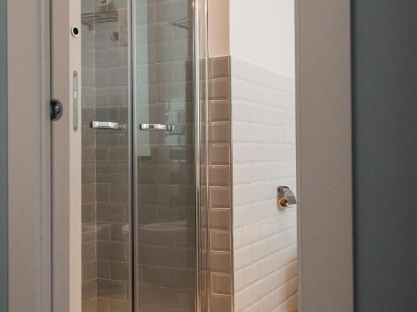 Real Giardinetto a Toledo : photo 10 de la chambre chambre double avec salle de bains privative