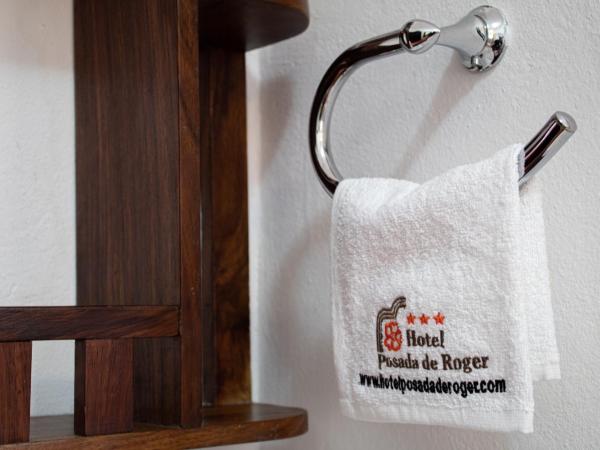 Hotel Posada De Roger : photo 6 de la chambre chambre double