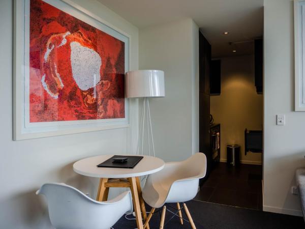 Tasha's Apartments on Warwick : photo 10 de la chambre appartement avec balcon