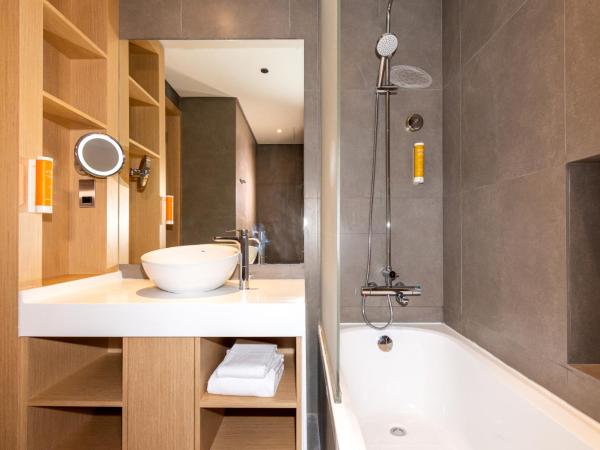 Premier Inn Dubai Dragon Mart : photo 7 de la chambre chambre double - fumeurs