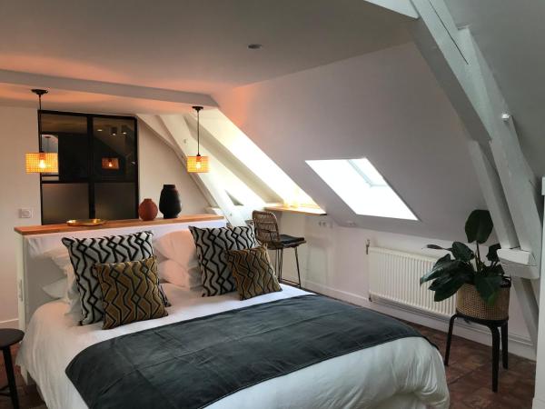 VILLA DU CEDRE Honfleur : photo 10 de la chambre suite en duplex