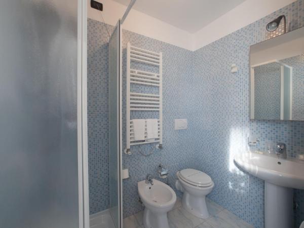 Hotel Tirreno : photo 5 de la chambre chambre double avec kitchenette - annexe