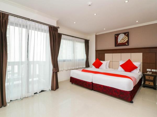 Natural Beach Hotel Pattaya : photo 1 de la chambre chambre lits jumeaux supérieure