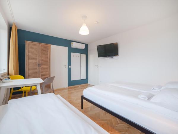 Atlantis Hostel : photo 4 de la chambre chambre double deluxe avec salle de bains privative