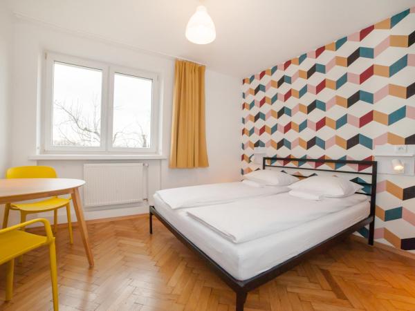 Atlantis Hostel : photo 2 de la chambre chambre double standard avec salle de bains privative