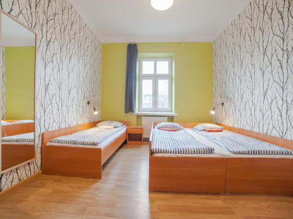 Atlantis Hostel : photo 1 de la chambre chambre double standard avec salle de bains commune