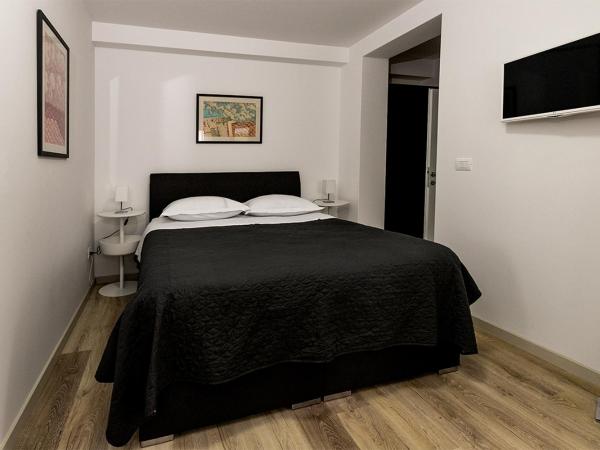 Apartments Val : photo 2 de la chambre chambre double avec terrasse