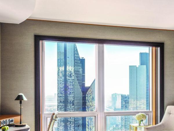 Shangri-La Apartments : photo 3 de la chambre studio