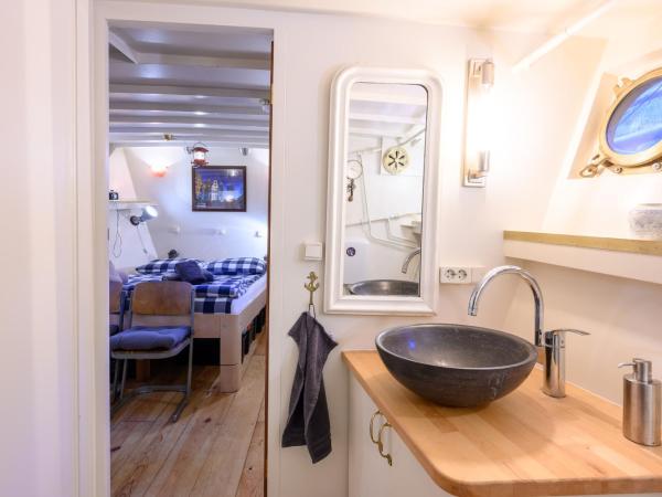 Boatapartment Animathor on top location : photo 7 de la chambre appartement en duplex