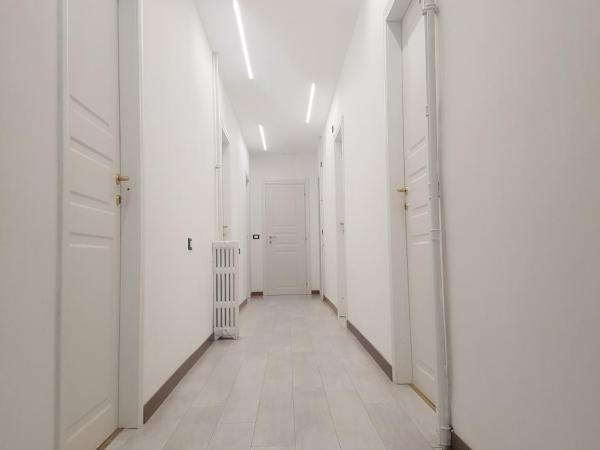 Hotel Emmy : photo 1 de la chambre chambre double ou lits jumeaux avec salle de bains commune