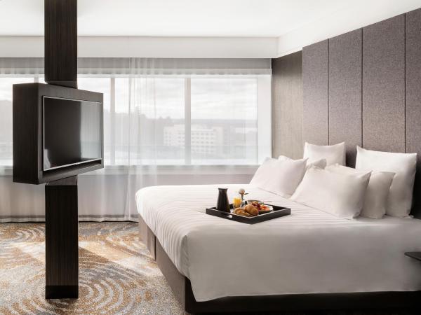 Pullman Rotorua : photo 5 de la chambre chambre lit king-size deluxe - vue sur ville