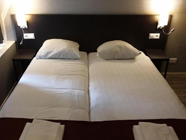 Hotel Manofa : photo 2 de la chambre chambre lits jumeaux Économique sans fenêtre