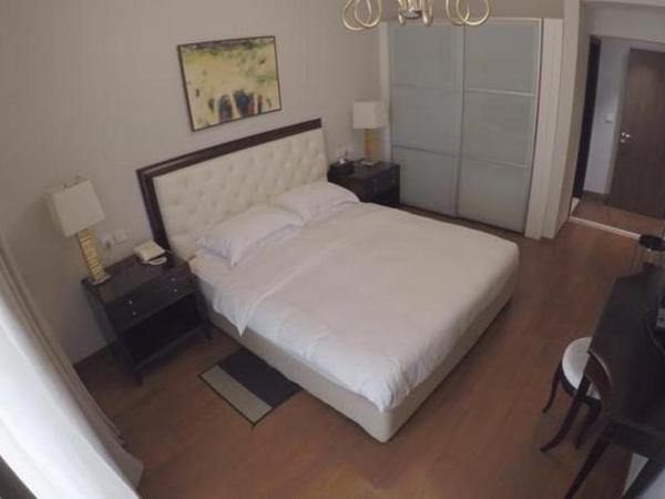 Number One Tower Suites : photo 2 de la chambre room #18986116