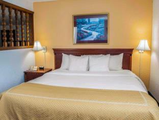 Travelodge by Wyndham Indianapolis Speedway : photo 6 de la chambre room #5831009