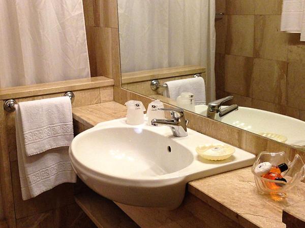 Colonna Palace Hotel Mediterraneo : photo 6 de la chambre chambre lits jumeaux/double standard