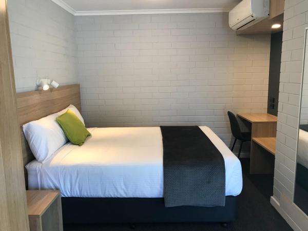 Frewville Motor Inn : photo 4 de la chambre studio lit queen-size