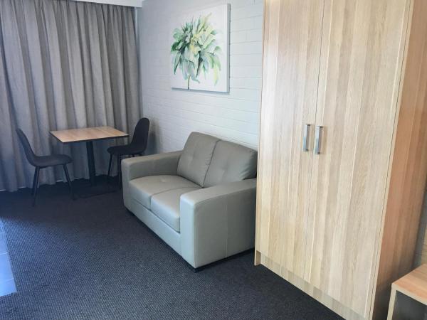 Frewville Motor Inn : photo 5 de la chambre studio lit queen-size