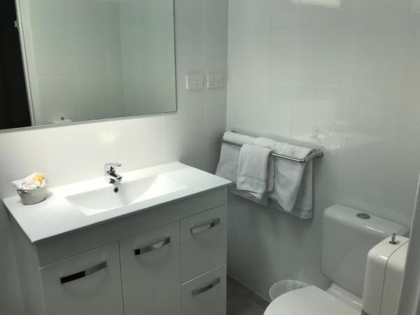 Frewville Motor Inn : photo 6 de la chambre studio lit queen-size