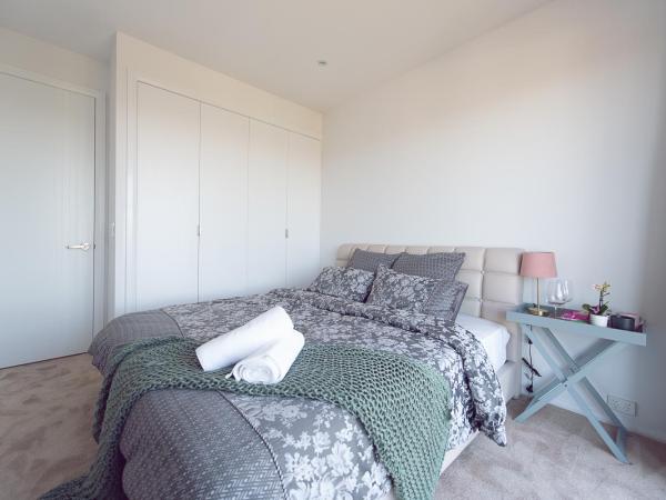 Nature & Relax House, Panoramic sea view, Free parking40 : photo 2 de la chambre chambre lit queen-size avec salle de bains commune