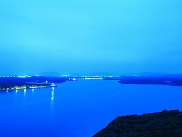 Hyatt Regency Dongguan : photo 2 de la chambre chambre lits jumeaux - vue sur lac