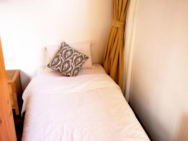 Begonia Flowers Guesthouse : photo 10 de la chambre chambre familiale