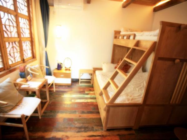 Begonia Flowers Guesthouse : photo 2 de la chambre chambre familiale