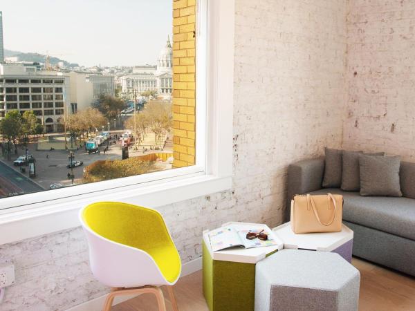 Yotel San Francisco : photo 7 de la chambre chambre d'angle lit queen-size