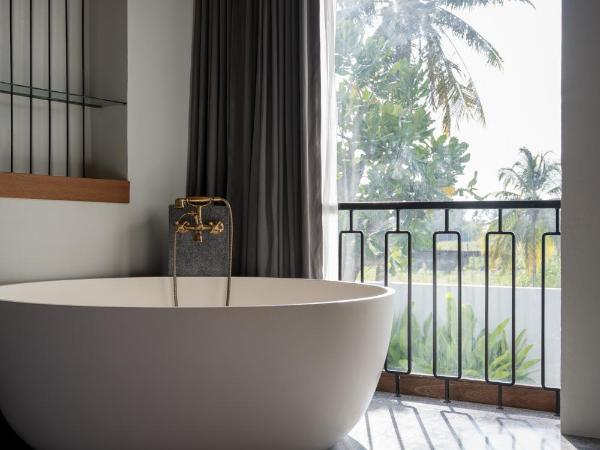Hotel Gahn - SHA Plus : photo 7 de la chambre chambre double deluxe avec baignoire