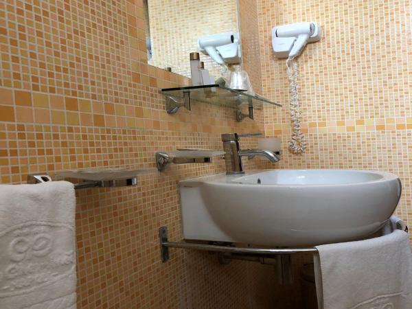 Le Cheminée Business Hotel Napoli : photo 2 de la chambre chambre simple