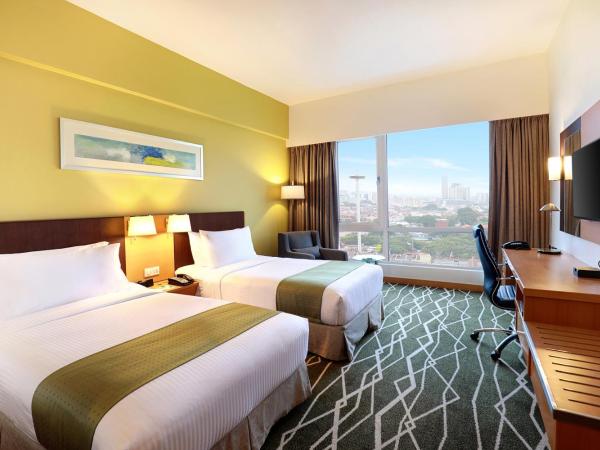 Holiday Inn Melaka, an IHG Hotel : photo 5 de la chambre 2 single beds standard lounge access city view