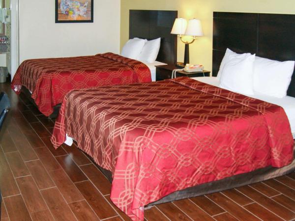Econo Lodge Inn & Suites West - Energy Corridor : photo 2 de la chambre chambre 2 lits queen-size - non-fumeurs
