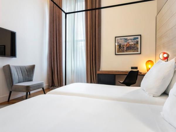 One Shot Tabakalera House : photo 4 de la chambre chambre double ou lits jumeaux supérieure