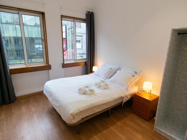 Change The World Hostels - Porto - Santa Catarina : photo 4 de la chambre chambre double avec salle de bains privative