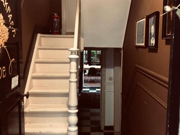 B&B Faja lobi : photo 9 de la chambre chambre double avec salle de bains privative