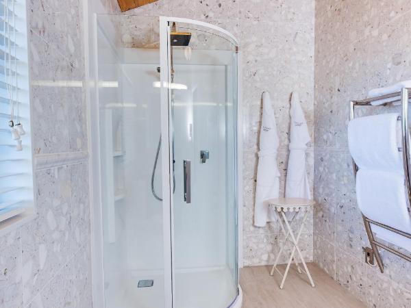 On The Point - Lake Rotorua : photo 2 de la chambre cottage