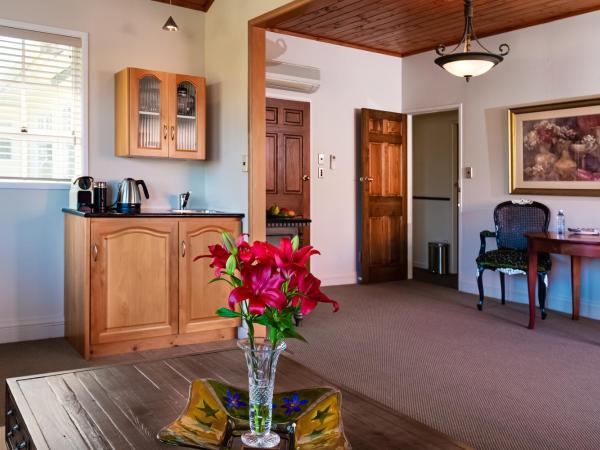 On The Point - Lake Rotorua : photo 5 de la chambre garden view lodge suite