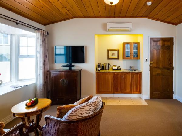 On The Point - Lake Rotorua : photo 4 de la chambre lake view lodge suite