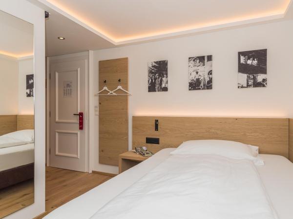 Hotel Bella Vista Zermatt : photo 2 de la chambre chambre simple chalet - vue sur cervin