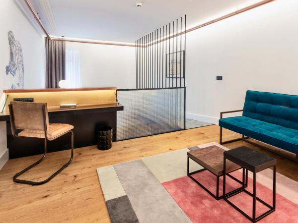 One Shot Tabakalera House : photo 2 de la chambre chambre double ou lits jumeaux premium