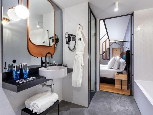 One Shot Tabakalera House : photo 4 de la chambre chambre double ou lits jumeaux premium