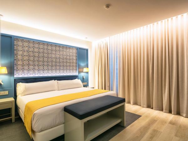 Catalonia Porto : photo 2 de la chambre chambre double supérieure 