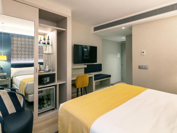 Catalonia Porto : photo 3 de la chambre chambre double ou lits jumeaux avec balcon