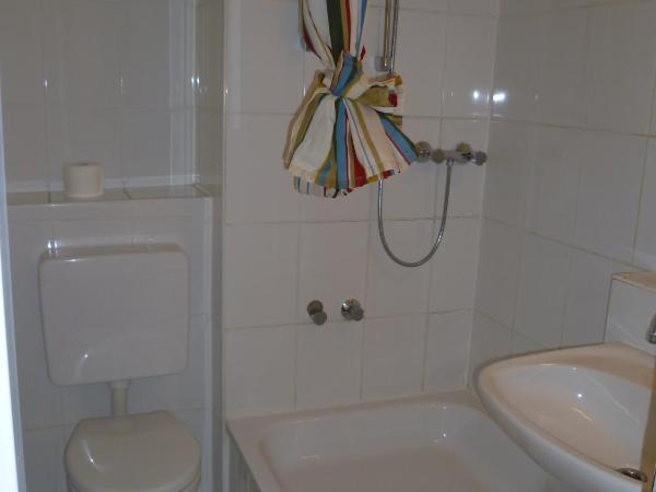 Domo Hotel Mondial : photo 5 de la chambre chambre simple