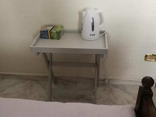 Antoniet : photo 2 de la chambre chambre double avec salle de bains privative