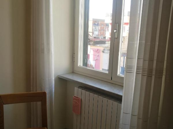 Antoniet : photo 1 de la chambre chambre double avec salle de bains privative