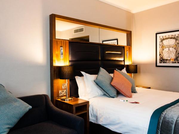 Crowne Plaza Leeds, an IHG Hotel : photo 5 de la chambre chambre lit queen-size standard - accessible aux personnes à mobilité réduite