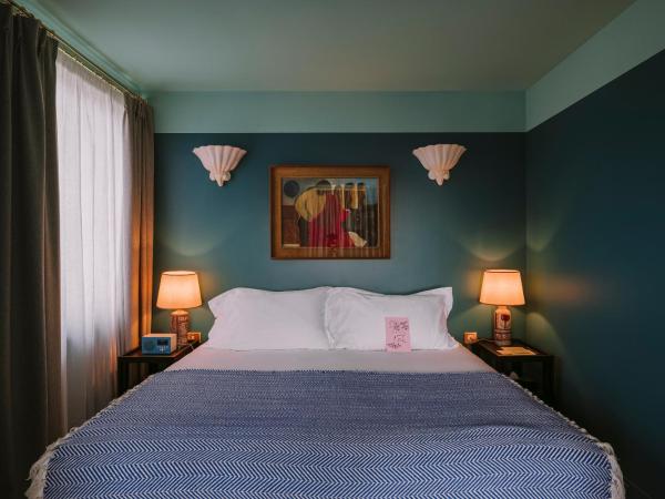 HOTEL AMOUR NICE : photo 1 de la chambre studio